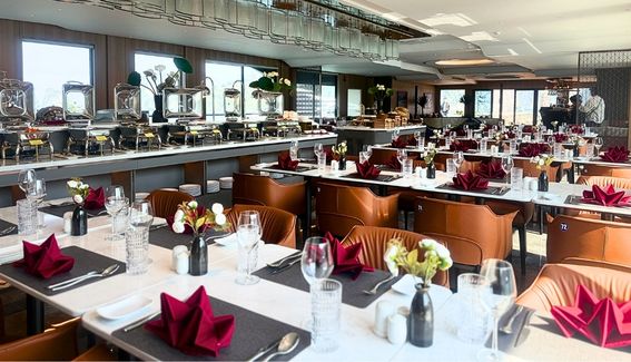 restaurant Azura Cruise